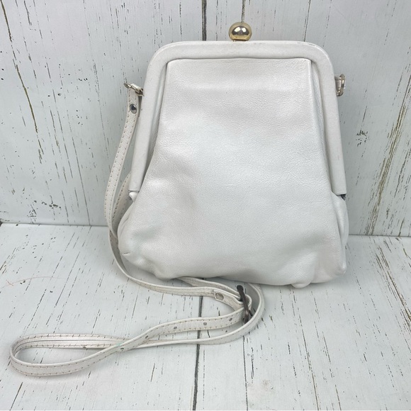Papillon Vintage‎ Crossbody Clasp Purse - Picture 2 of 16